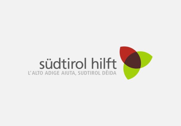 ADJ-1235x860-Logo-SuedTirol-Hilft